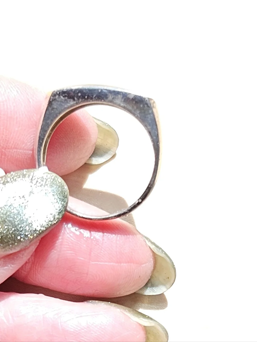 Silver Onyx And Mother Of Pearl Eing Size 8.5